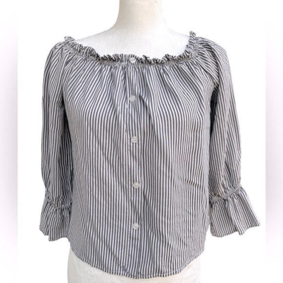 Timing Gray White Striped Off Shoulder Women’s Top Size Medium - Picture 2 of 6